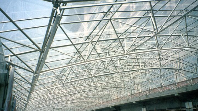 昆明网架公司的彩色压型钢板的吊装方法有哪些